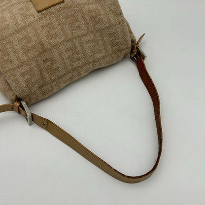 Fendi Wool Mamma Shoulder Bag Beige — view 5