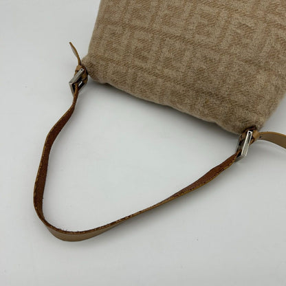 Fendi Wool Mamma Shoulder Bag Beige — view 6