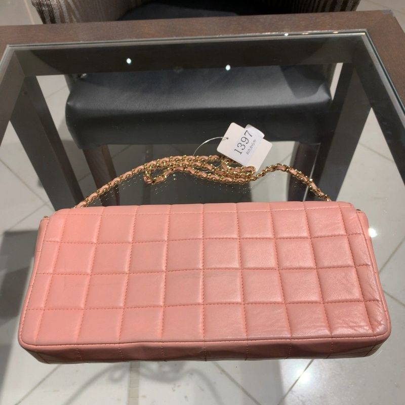 ◎ Authentic Chanel Chocolate Bar Matelasse Shoulder Bag Pink Lambskin Gold