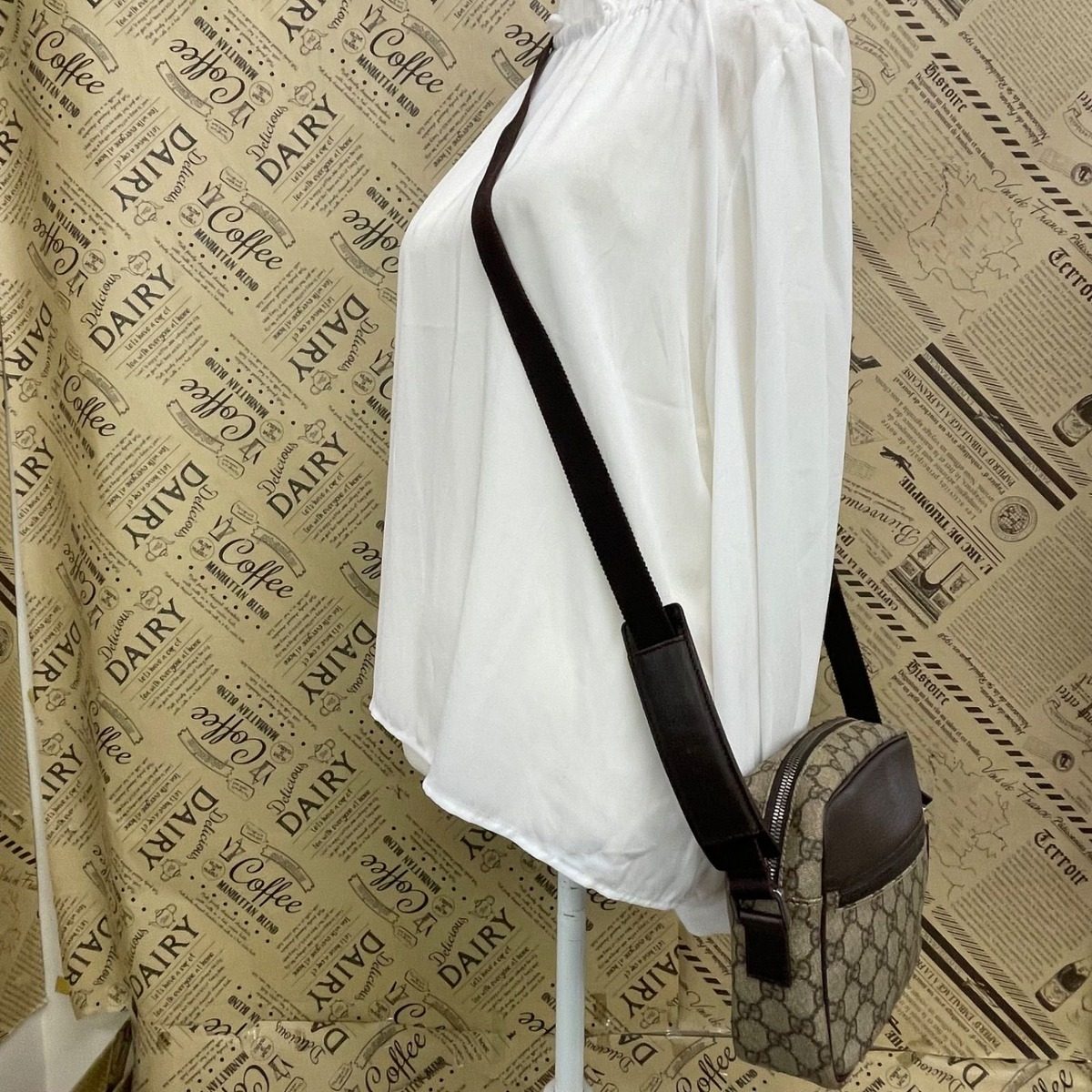 Gucci GG Spree Shoulder Bag Beige Dark Brown Compact — view 6