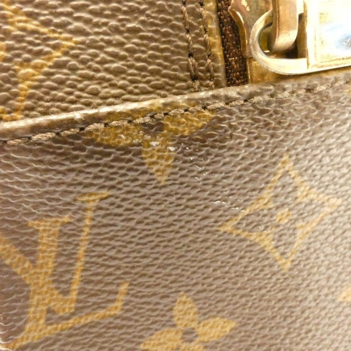 Louis Vuitton Monogram City GM Shoulder Bag — view 4