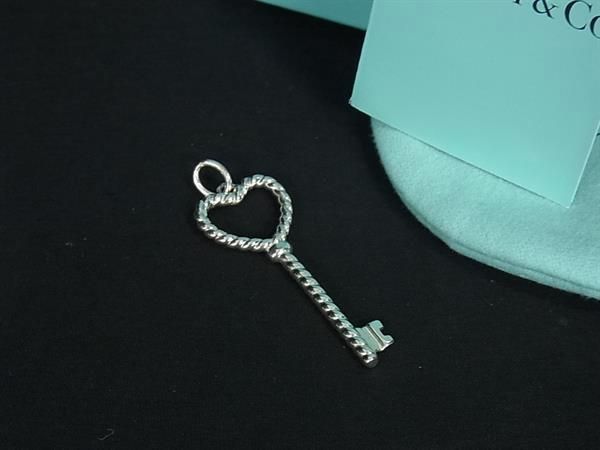Tiffany & Co Tiffany & Co Twisted Heart Key Sv925 Necklace Top