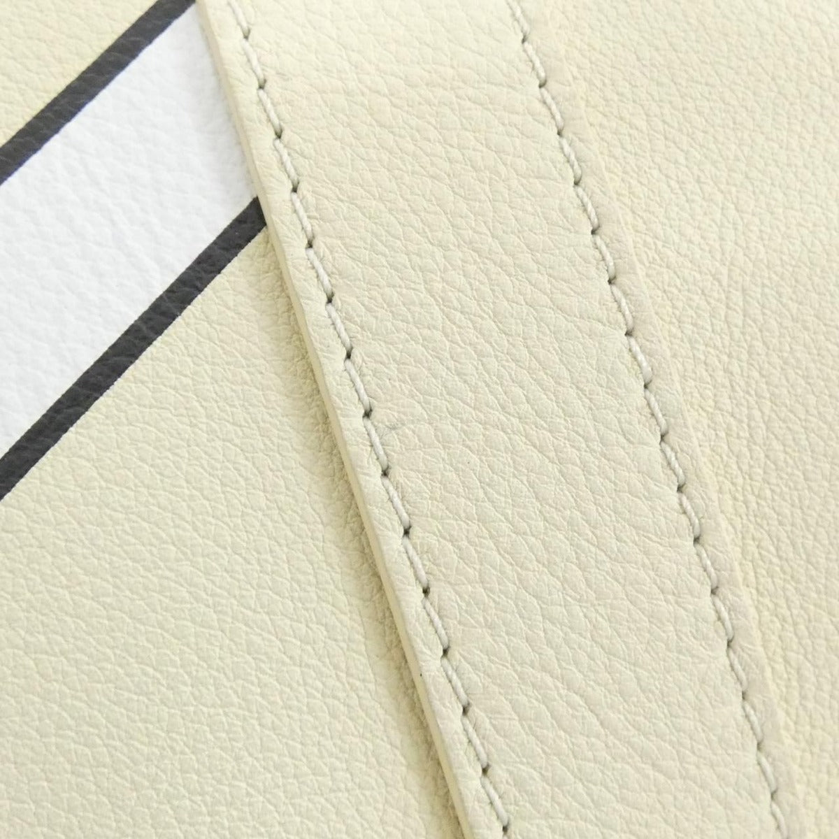 Louis Vuitton City Keepall Shoulder Bag Creme — view 5