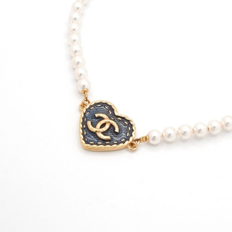 Chanel Necklace Pendant Choker Gold White Here Mark Heart