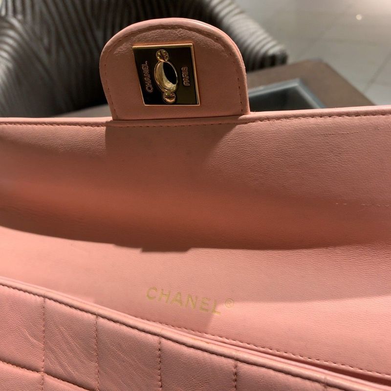 ◎ Authentic Chanel Chocolate Bar Matelasse Shoulder Bag Pink Lambskin Gold