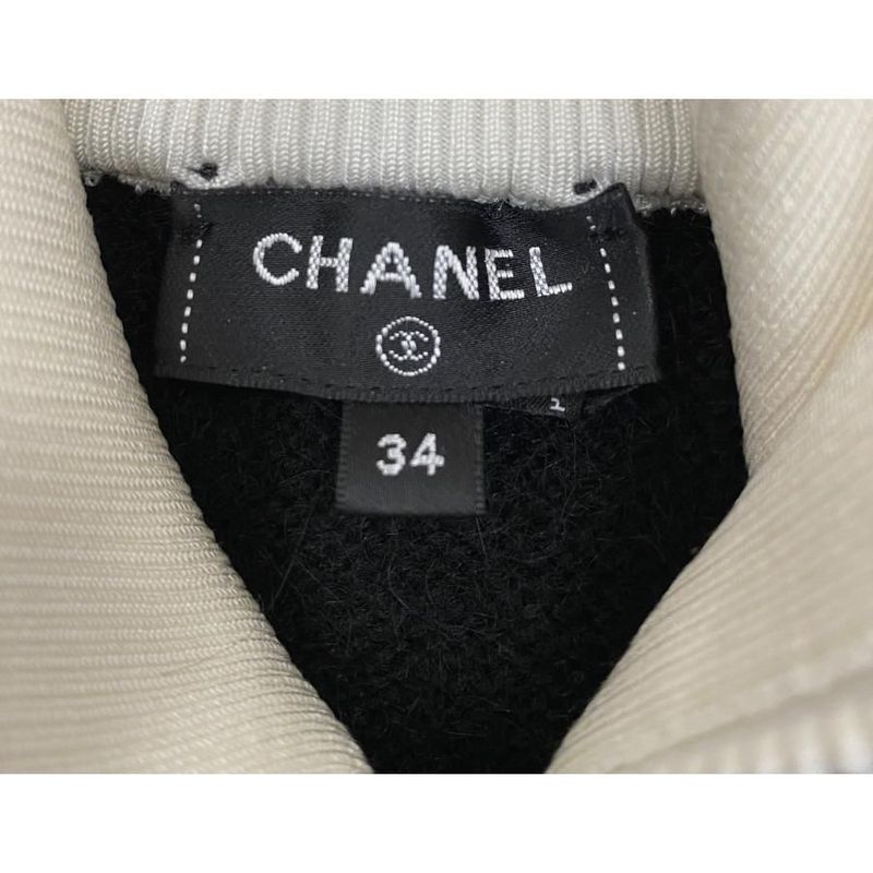 E-md516 Chanel Knitwear Coconage Collection Knit Top High Neck Black White 34