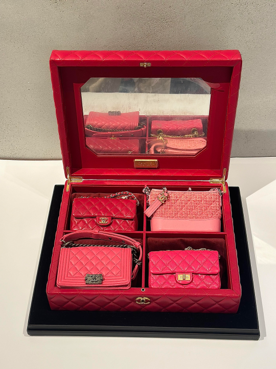 Chanel 4-piece Mini Chain Shoulder Set Box  Case 4 Stickers 4 Stickers 4 Cards