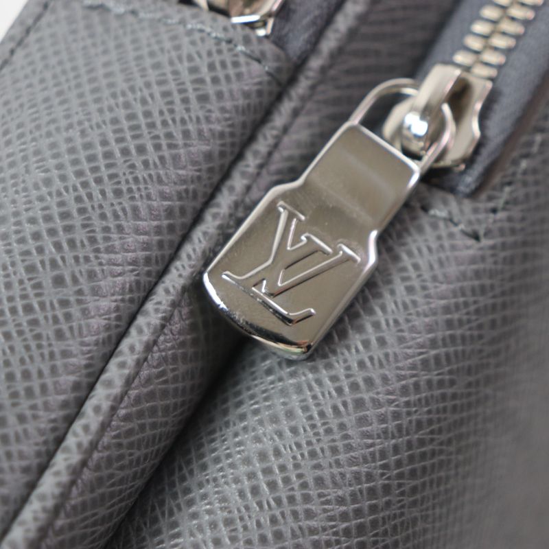  Louis Vuitton M30951 Taiga Avenue Sling Bag Taiga Leather One Shoulder Bag