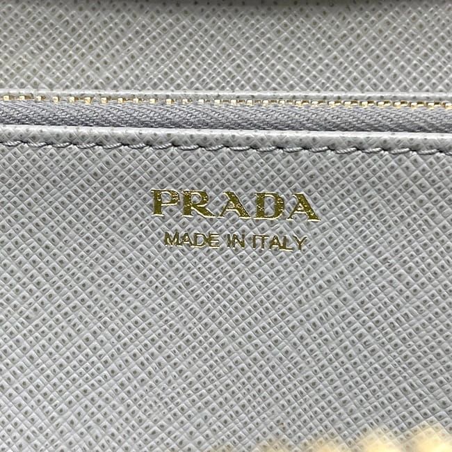 Prada Round Zipper Long Wallet Gray 1ml506 Excellent Condition Wallet