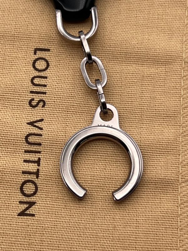 Louis Vuitton Key Ring Porte Cles Epi Z Key Folder M63832 09bs256