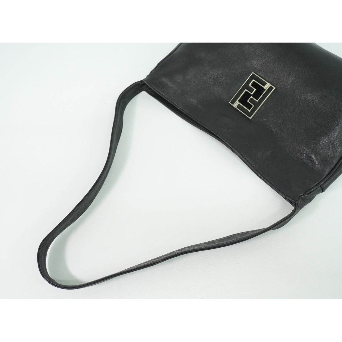 Fendi Logo Shoulder Bag Leather Black — view 4