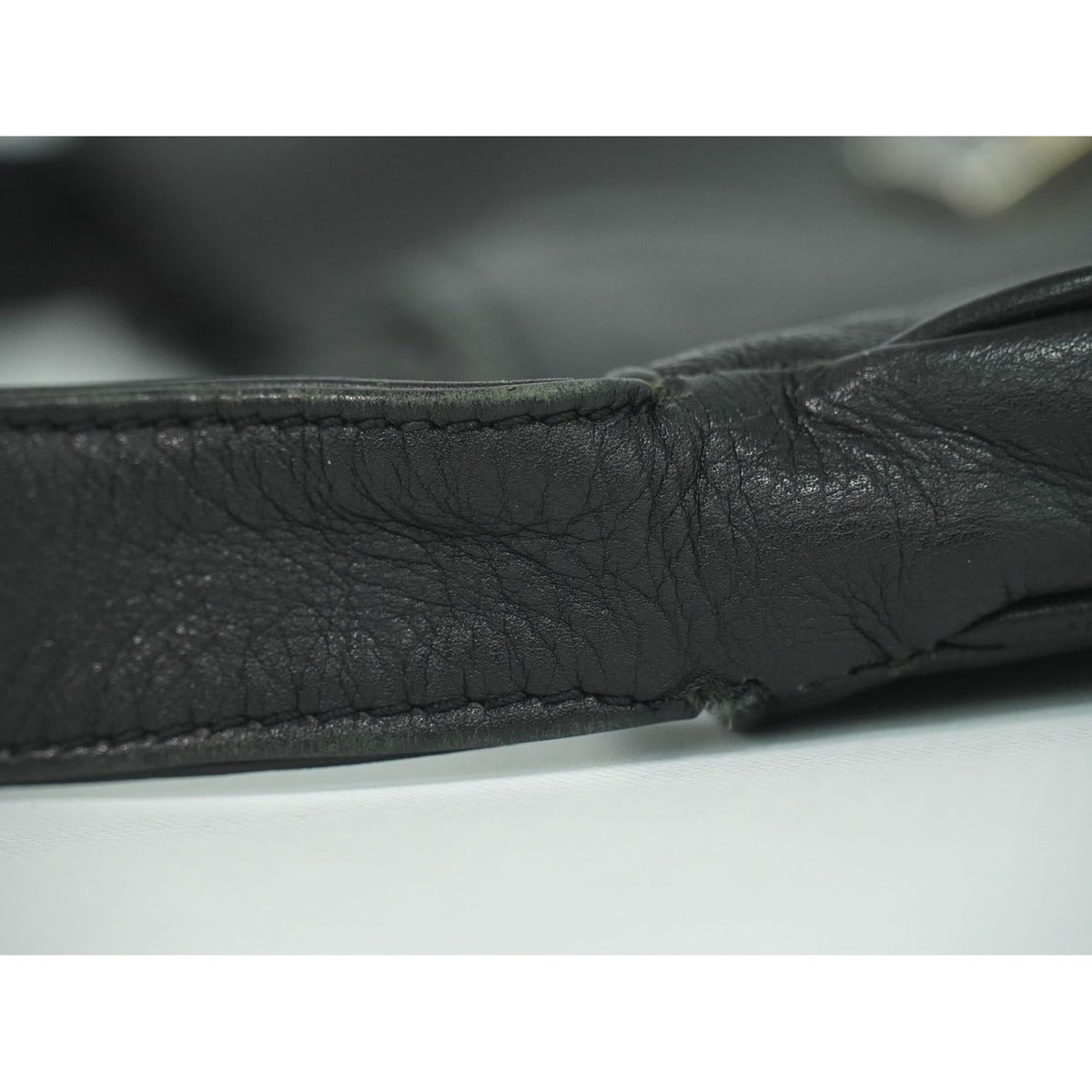 Fendi Logo Shoulder Bag Leather Black — view 5