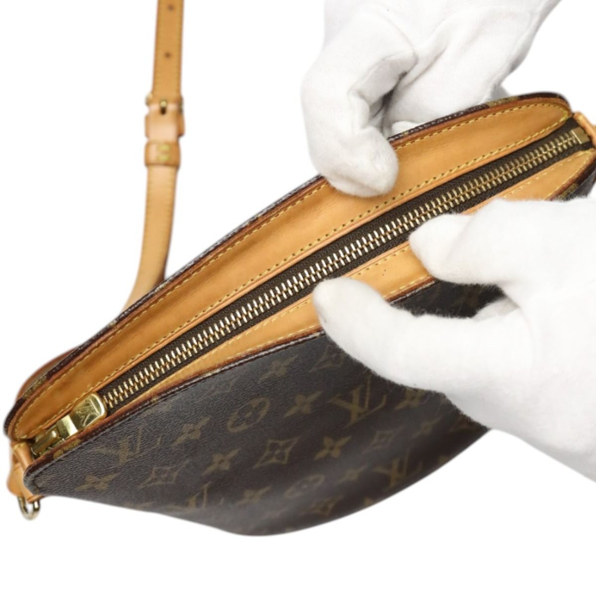 Louis Vuitton Monogram Shoulder Bag Drew