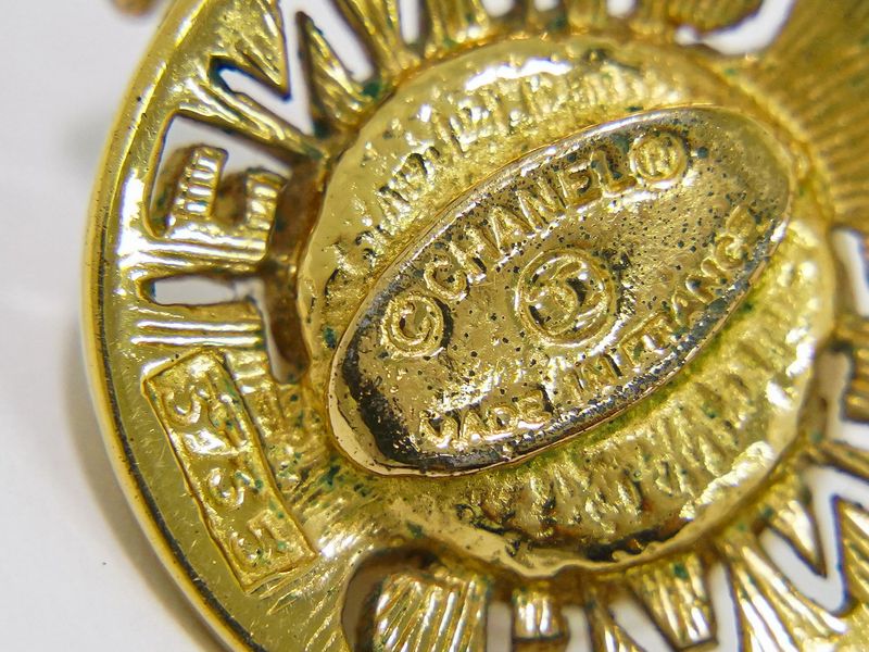 Authentic Chanel Coco Mark Faux Pearl Pendant Top Pen Top GP Gold Plated White