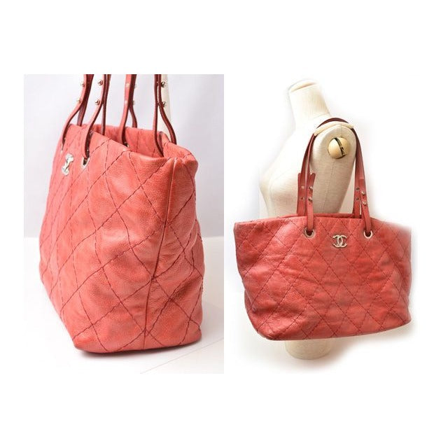 Chanel Tote Quilted Leather Dark Pink Silver — view 2