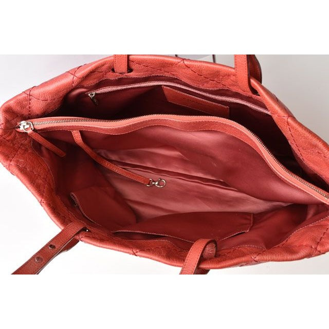 Chanel Tote Quilted Leather Dark Pink Silver — view 3