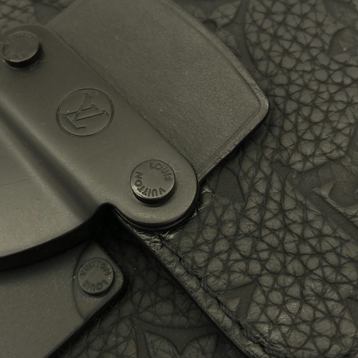 Louis Vuitton Taurillon Monogram S Rock Vertical Wearable Wallet Shoulder Bag — view 4