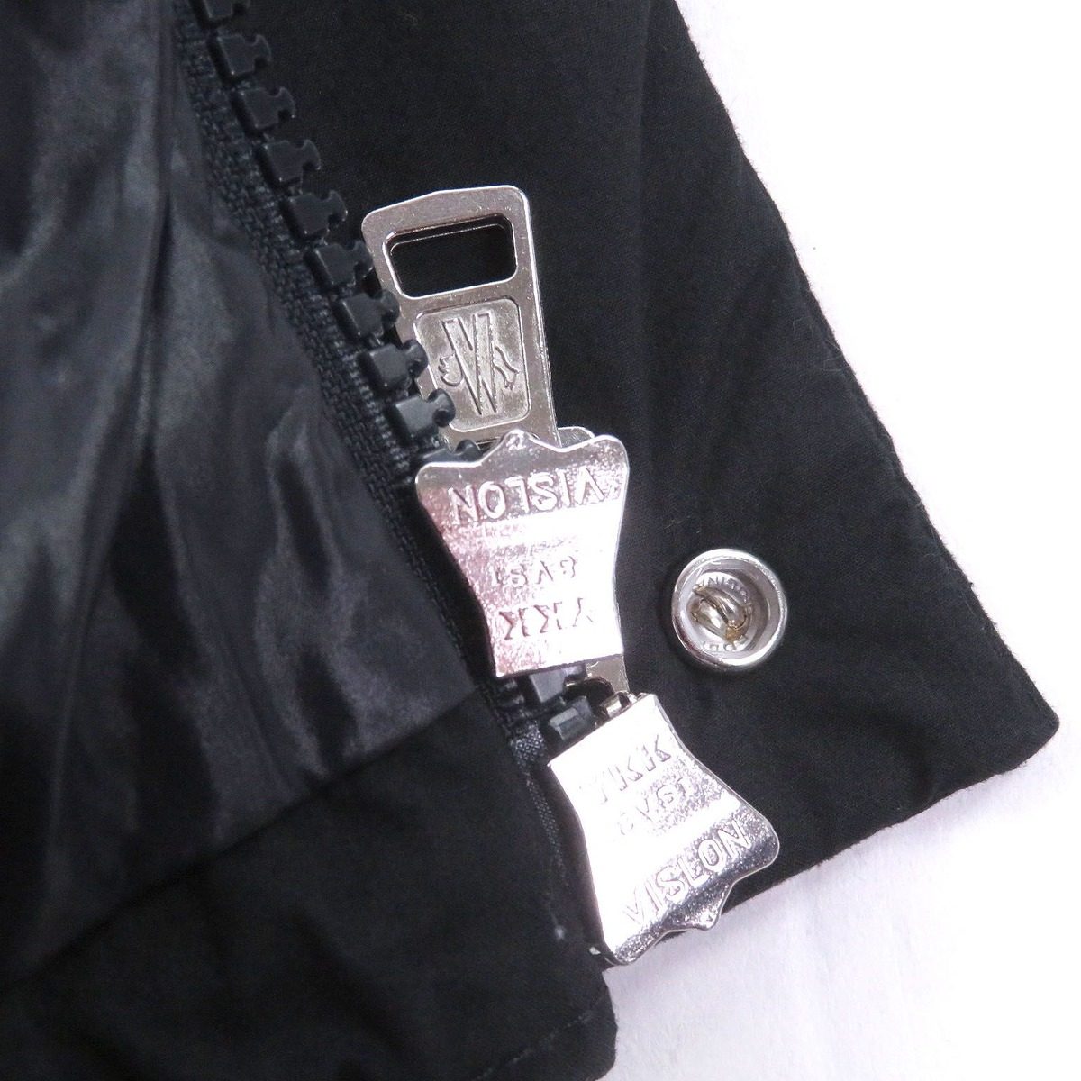Moncler Chardon Giubbotto Logo Patch Jacket — view 5