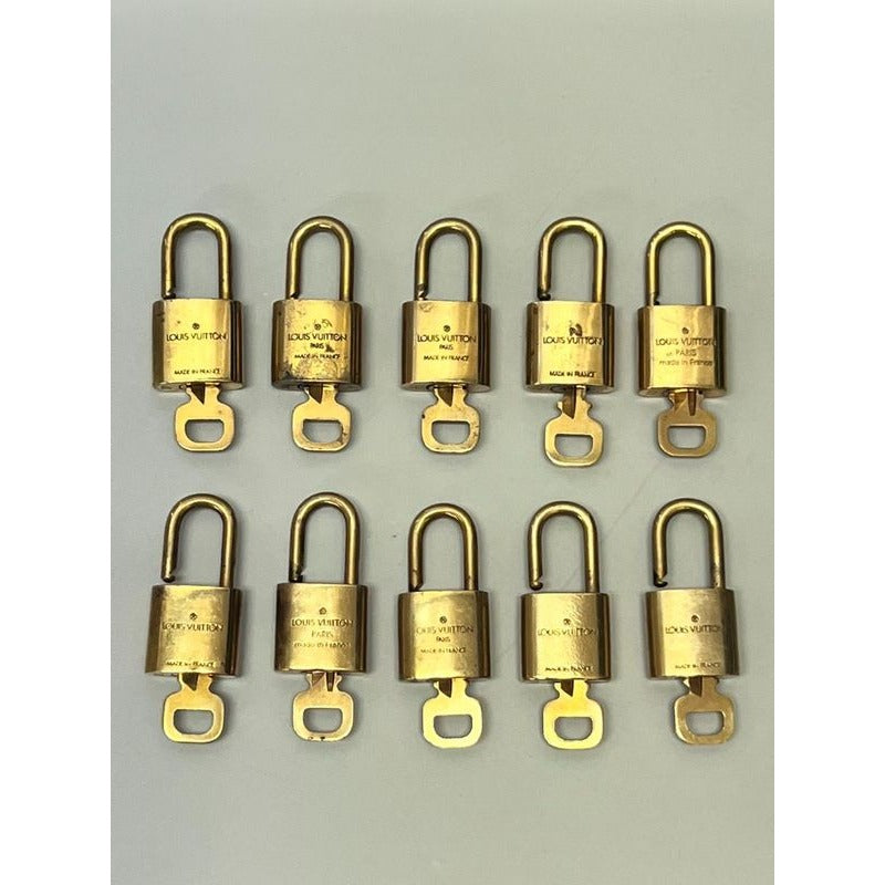 Louis Vuitton Padlock Key Set 21 Ms884 — view 2