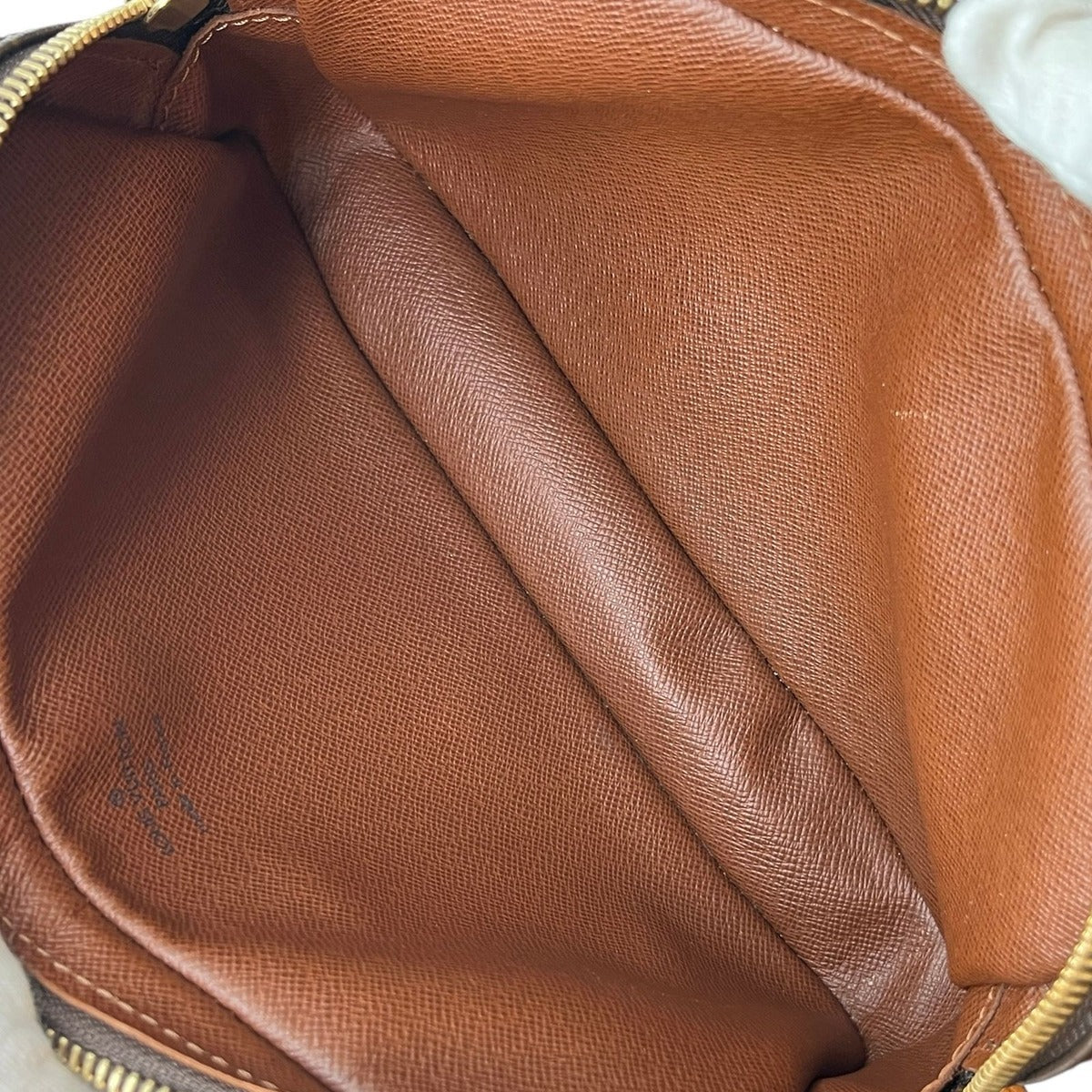 Louis Vuitton Shoulder Bag Cite MM Monogram — view 5