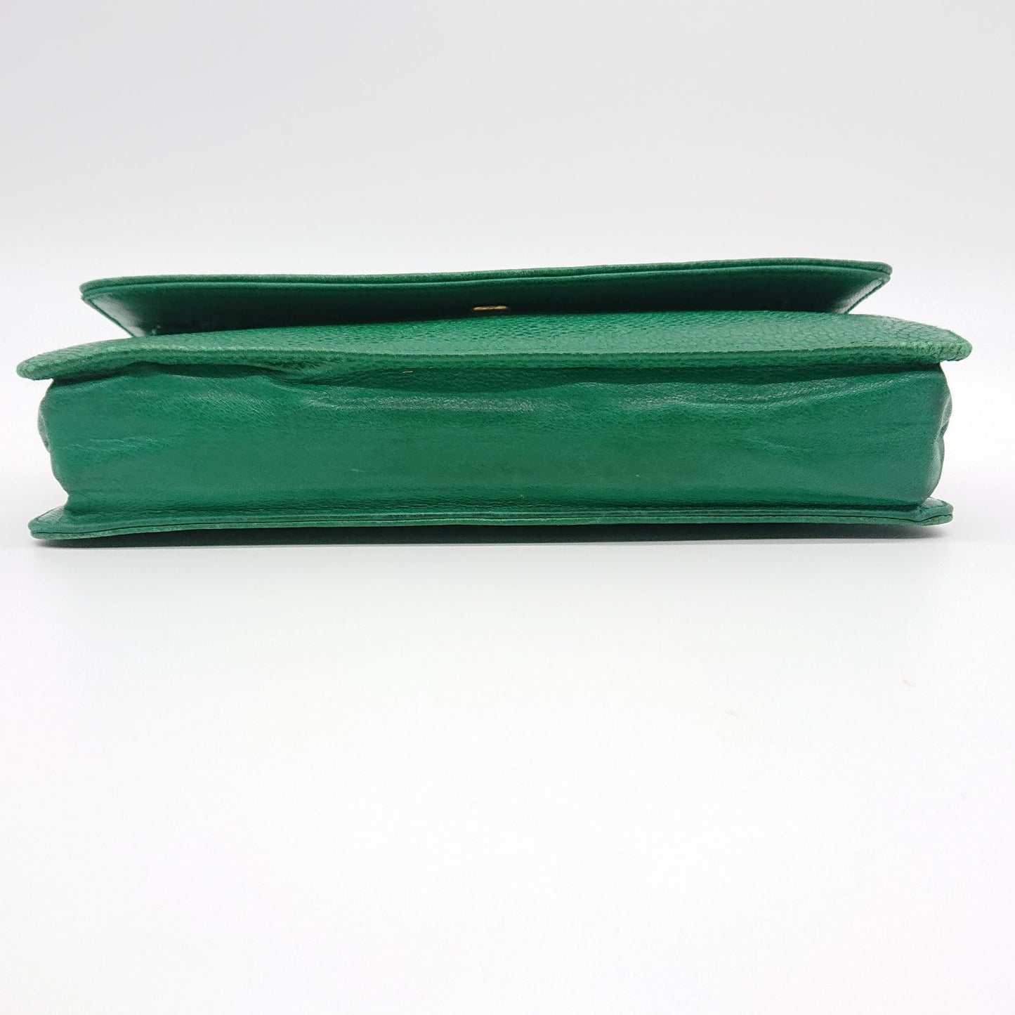 Chanel Pouch Caviar Leather Green CC Logo — view 5