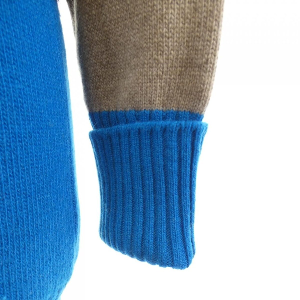 Chanel Vintage Clover Button Knit — view 6