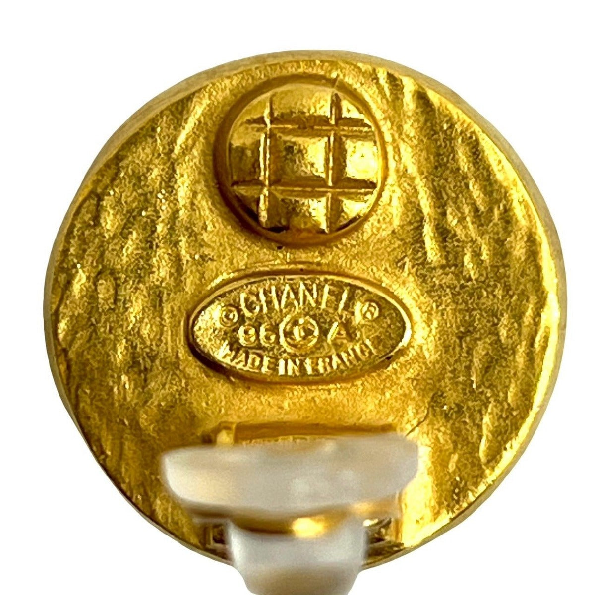 Chanel with Rice Vintage Gripoix CC Logo Earrings Gold Green — view 2