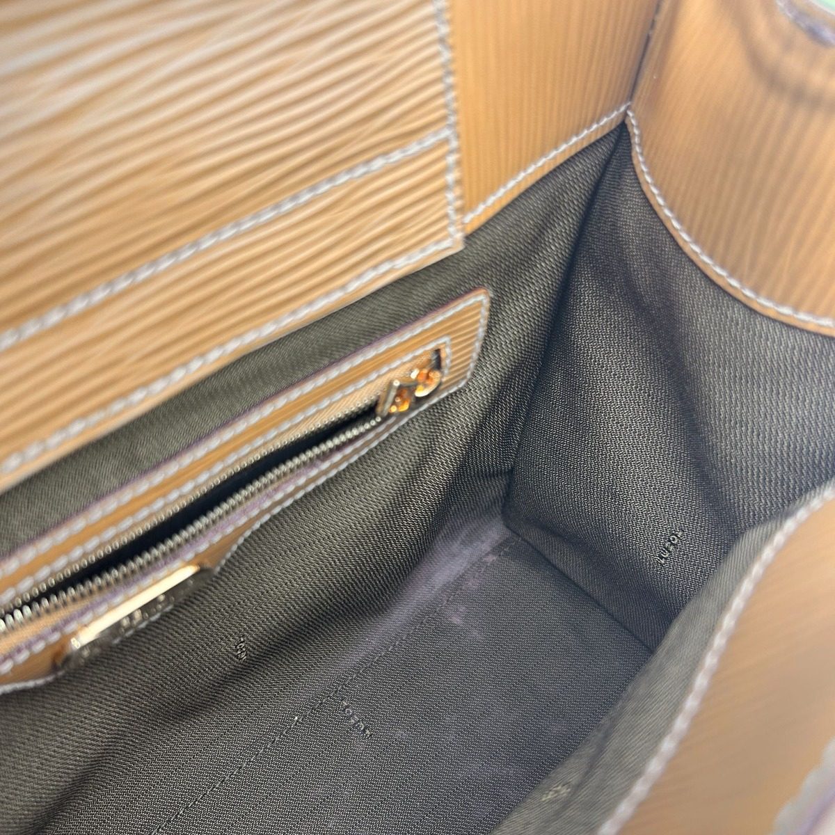 Fendi Tote Logo Totes Tan — view 13