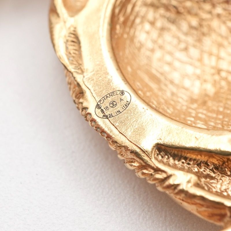 Chanel Brooch Corsage Gold Here Mark