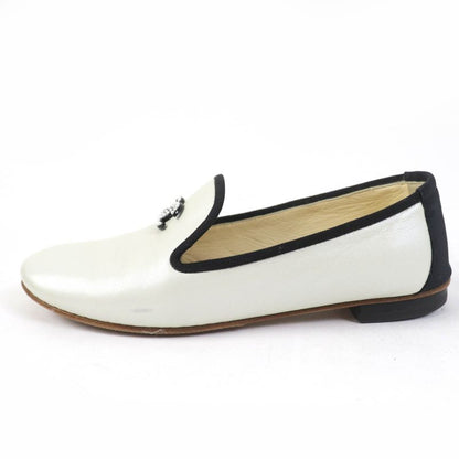 CHANEL 16P G31630 Coco Mark Flat Leather Shoes White Black 35 With Box