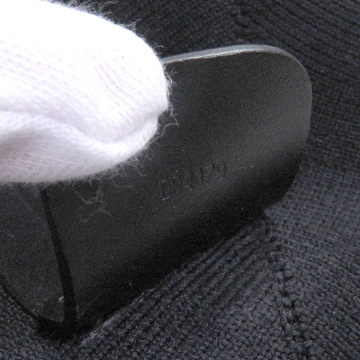 Louis Vuitton Monogram Horizon Soft Knit Black — view 9