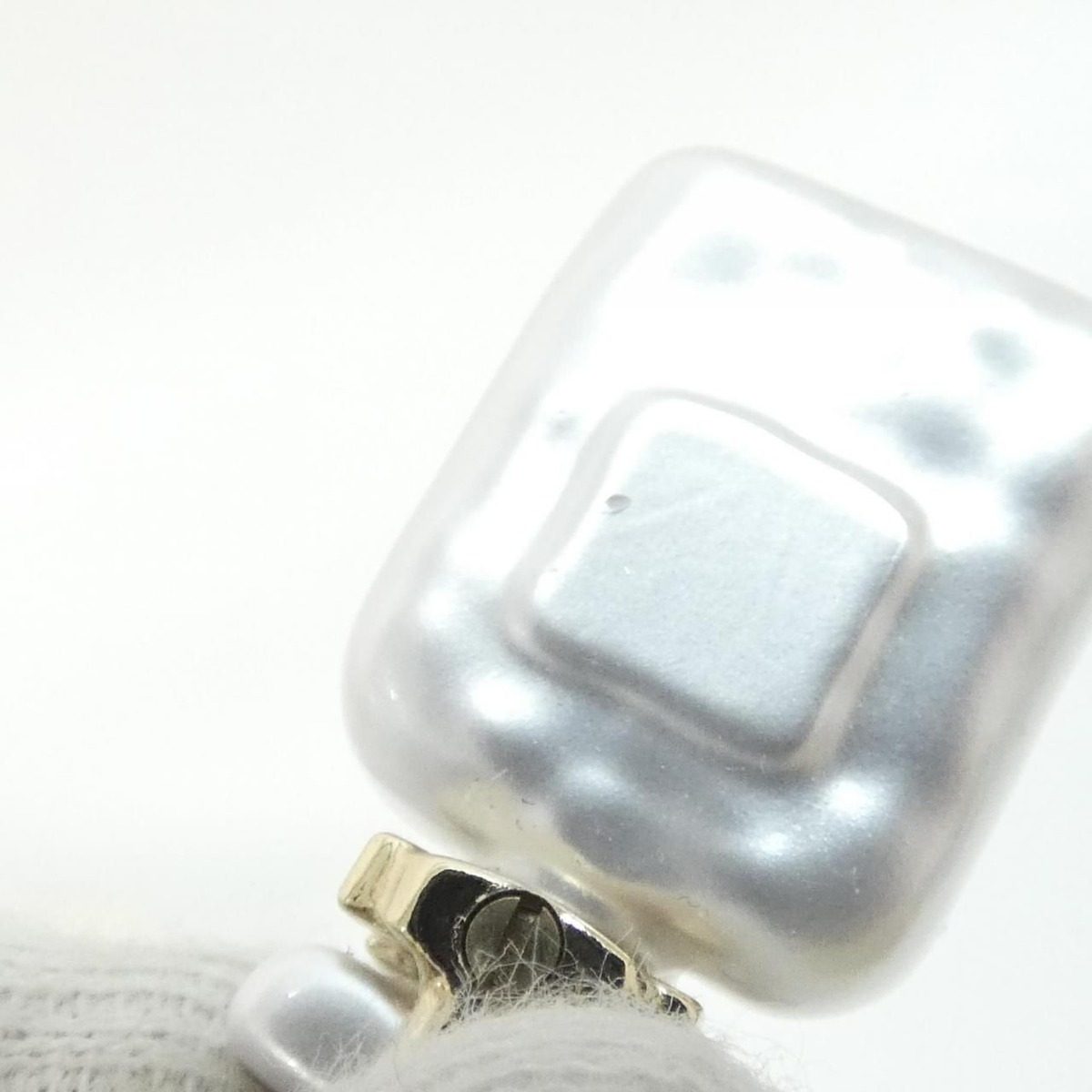 Chanel Earrings Gold — view 3