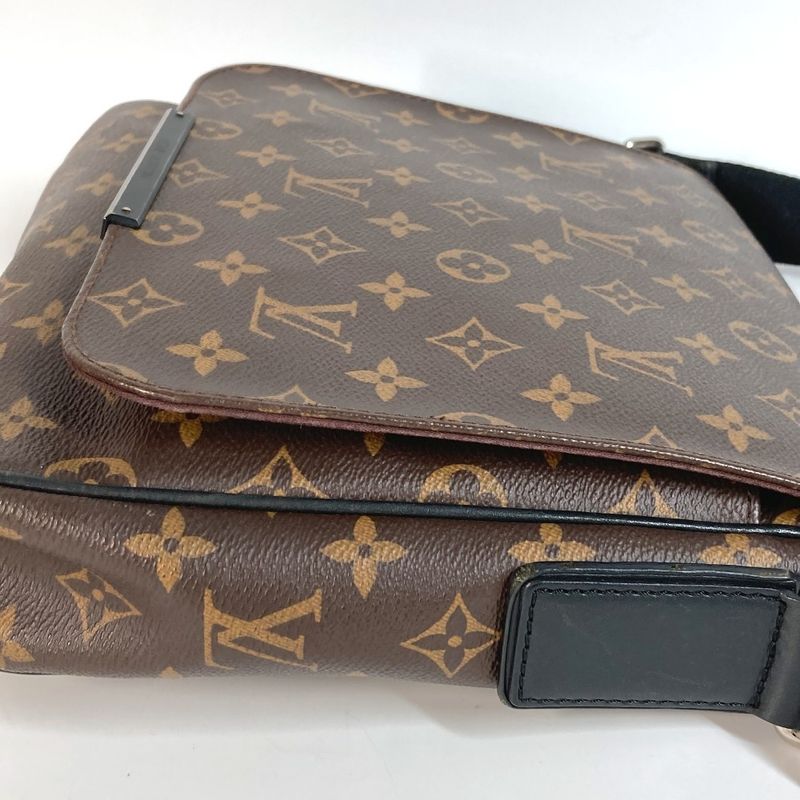 Louis Vuitton Shoulder Bag District PM District PM M40935 Monogram Macassar