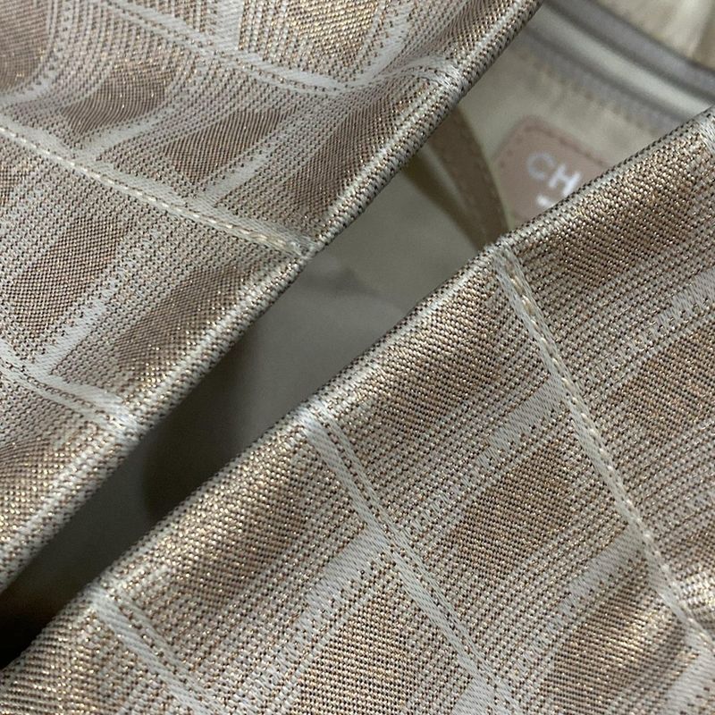 Chanel New Travel Line Tote MM Pink And White Leather