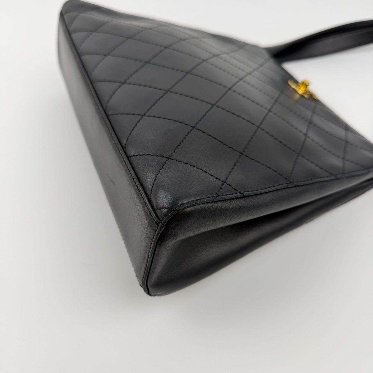 Chanel CC Logo Quilted Tote Black Leather No 5 Vintage — view 10
