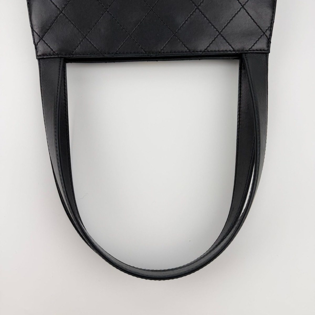 Chanel CC Logo Quilted Tote Black Leather No 5 Vintage — view 13