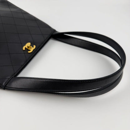 Chanel CC Logo Quilted Tote Black Leather No 5 Vintage — view 16