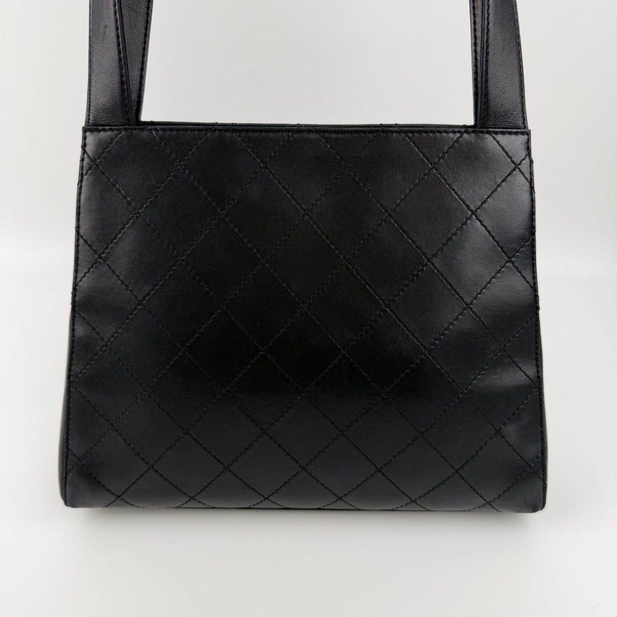 Chanel CC Logo Quilted Tote Black Leather No 5 Vintage — view 4