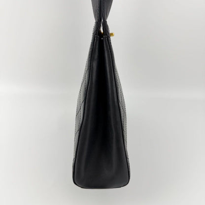 Chanel CC Logo Quilted Tote Black Leather No 5 Vintage — view 6