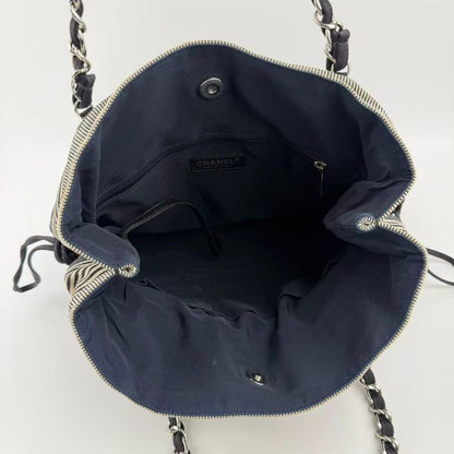 Chanel CC Logo Chain Shoulder Bag Black Ivory Denim Vintage — view 15