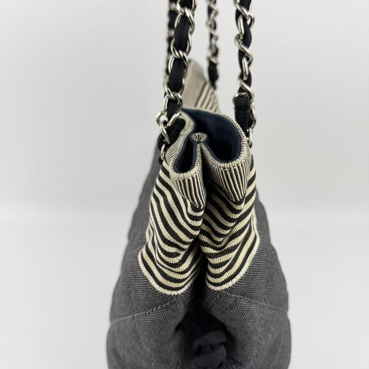 Chanel CC Logo Chain Shoulder Bag Black Ivory Denim Vintage — view 7