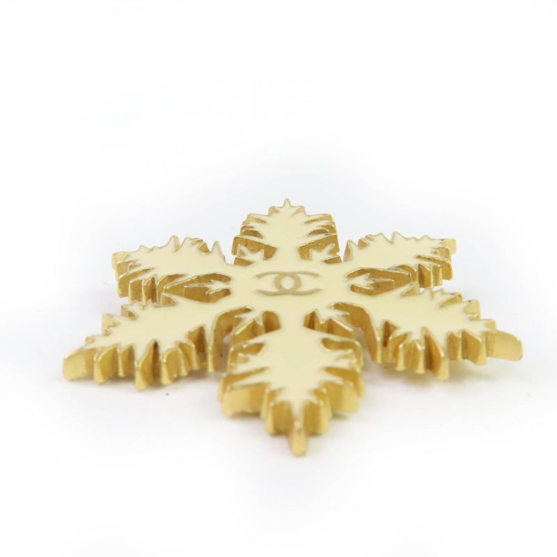 CHANEL Vintage 01A Metal Coco Mark Snowflake Brooch Beige Made In France Ladies