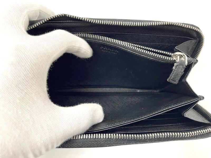 Prada Saffiano Leather Round Zipper Long Wallet Long Wallet Black Made In Italy