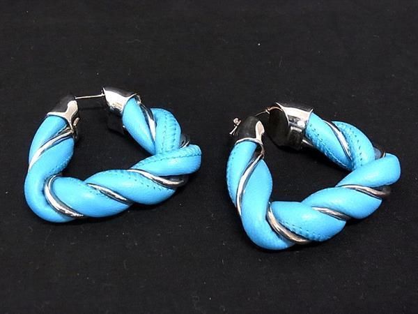 Bottega Veneta Leather × Sv925 Twisted Triangle Earrings Light Blue × Silver