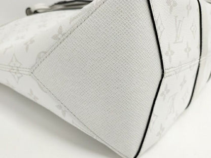 Louis Vuitton Weekend Tote NM Tote Bag Taiga Llama M30919