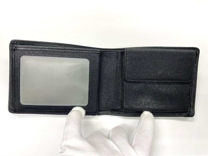 Louis Vuitton Taiga Portefeuille Florine Ardoise Compact Wallet Folded M31112