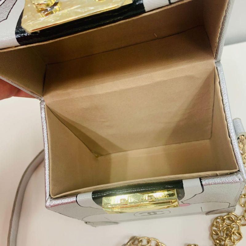 Chanel Chain Bag : X0426