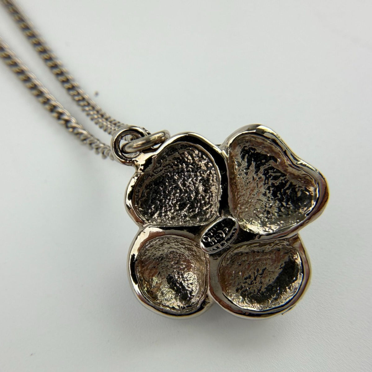 Chanel CC Logo Camellia Necklace Black Vintage — view 3