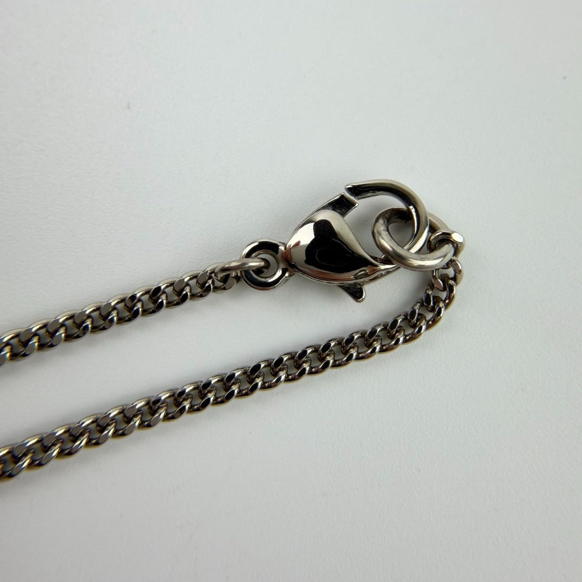 Chanel CC Logo Camellia Necklace Black Vintage — view 6