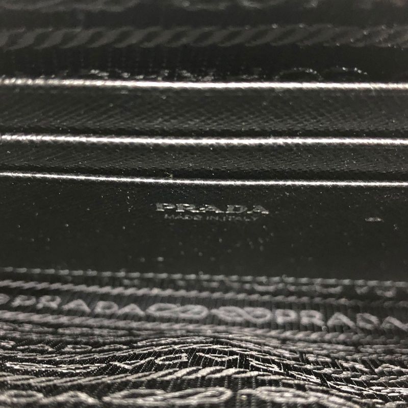 Prada Metal Appliqué Saffiano Chain Shoulder Bag Metal Appliqué Saffiano Chain